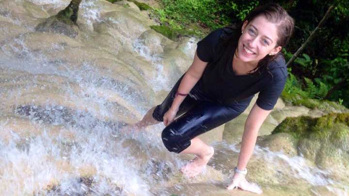 Study-abroad semester in Thailand helps UAH student “go with the flow”